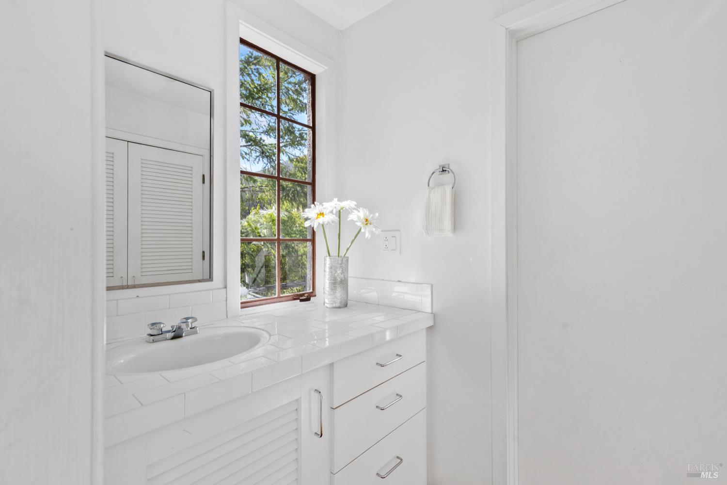 Detail Gallery Image 30 of 43 For Address Is Not Disclosed, Kenwood,  CA 95452 - 2 Beds | 2/1 Baths