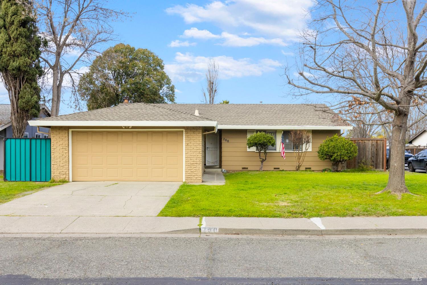 Dahlia Street, Fairfield, California image 2