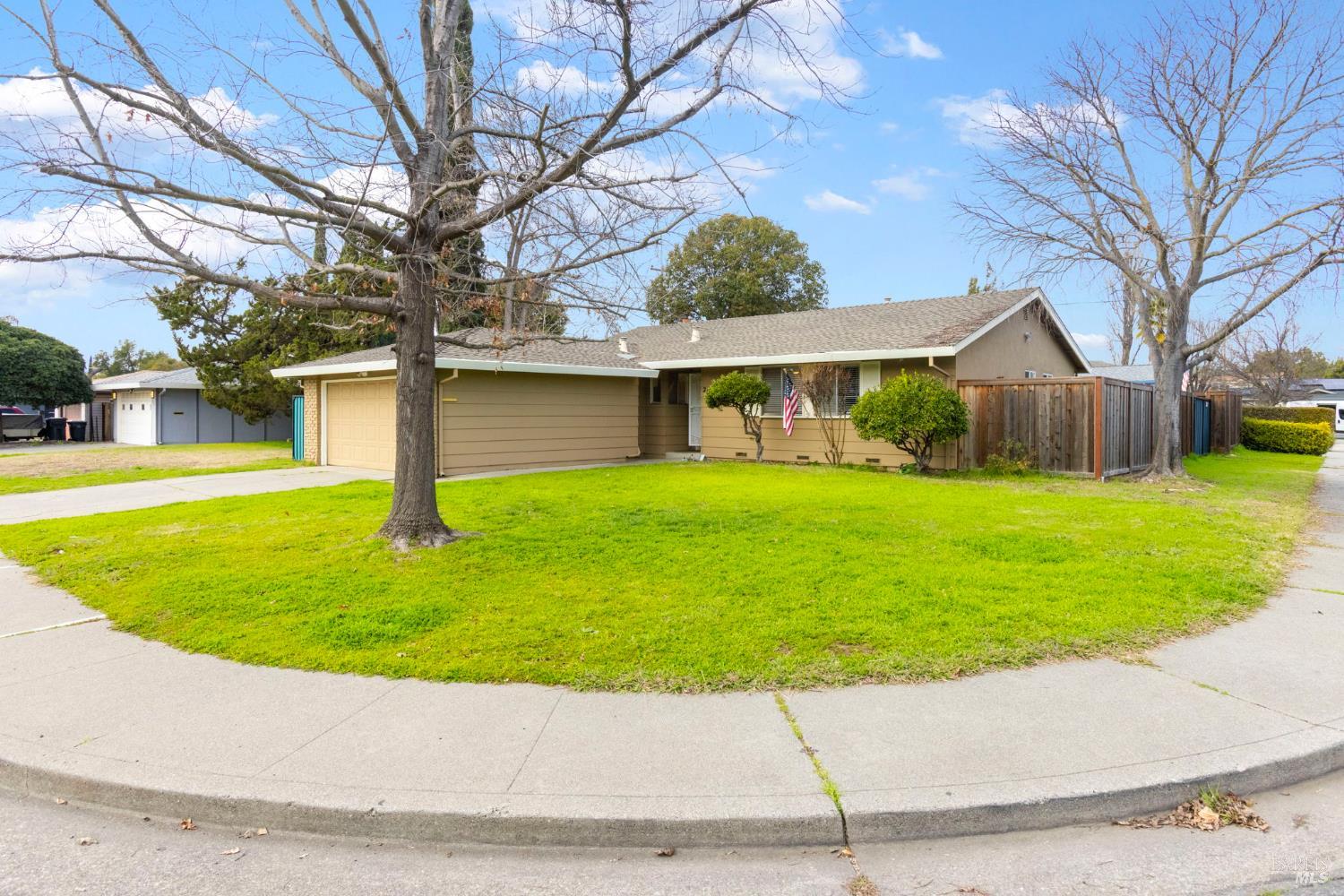 Dahlia Street, Fairfield, California image 1