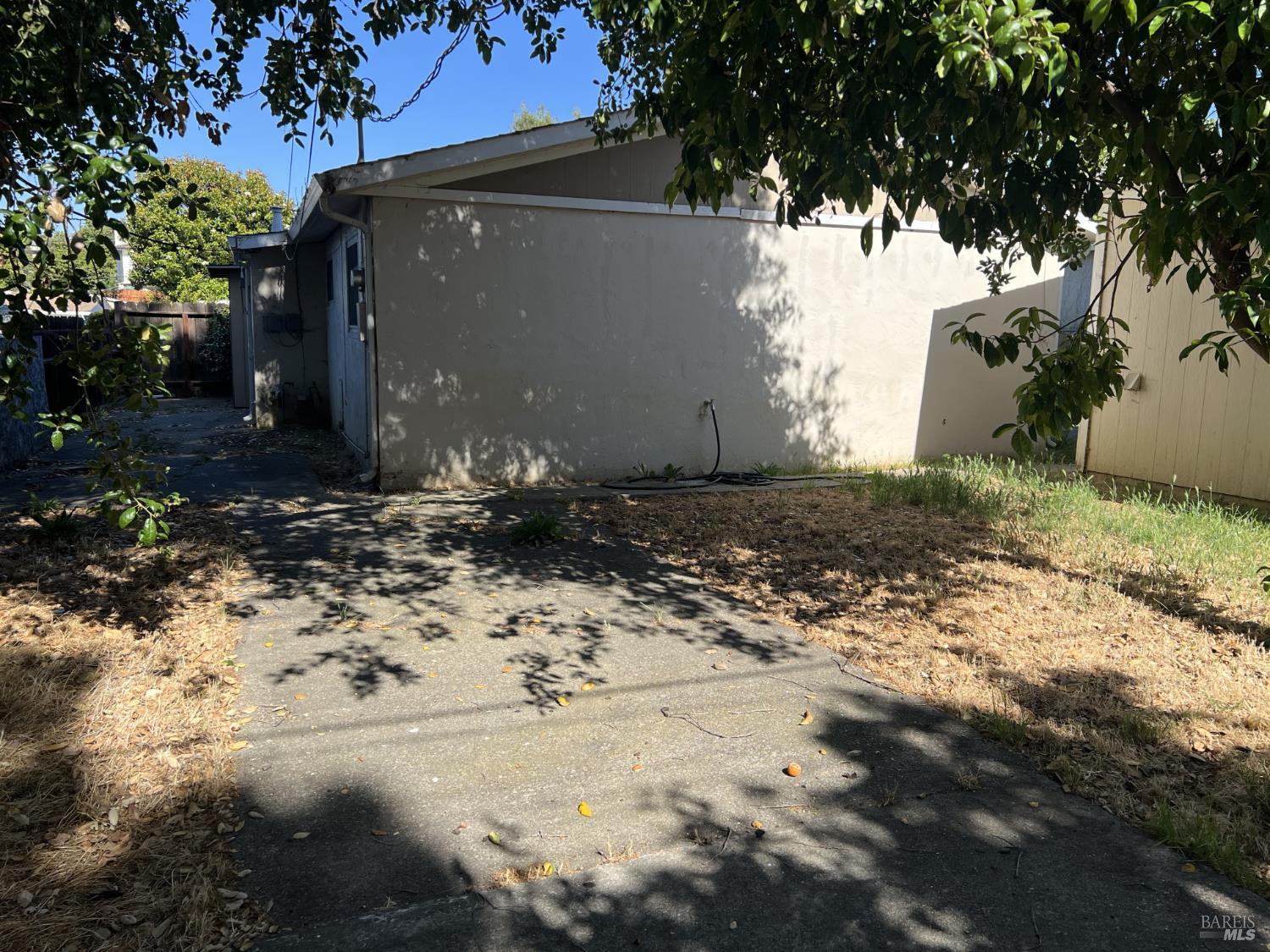 Detail Gallery Image 13 of 17 For 3519 Hazelwood St, Vallejo,  CA 94591 - 3 Beds | 2 Baths