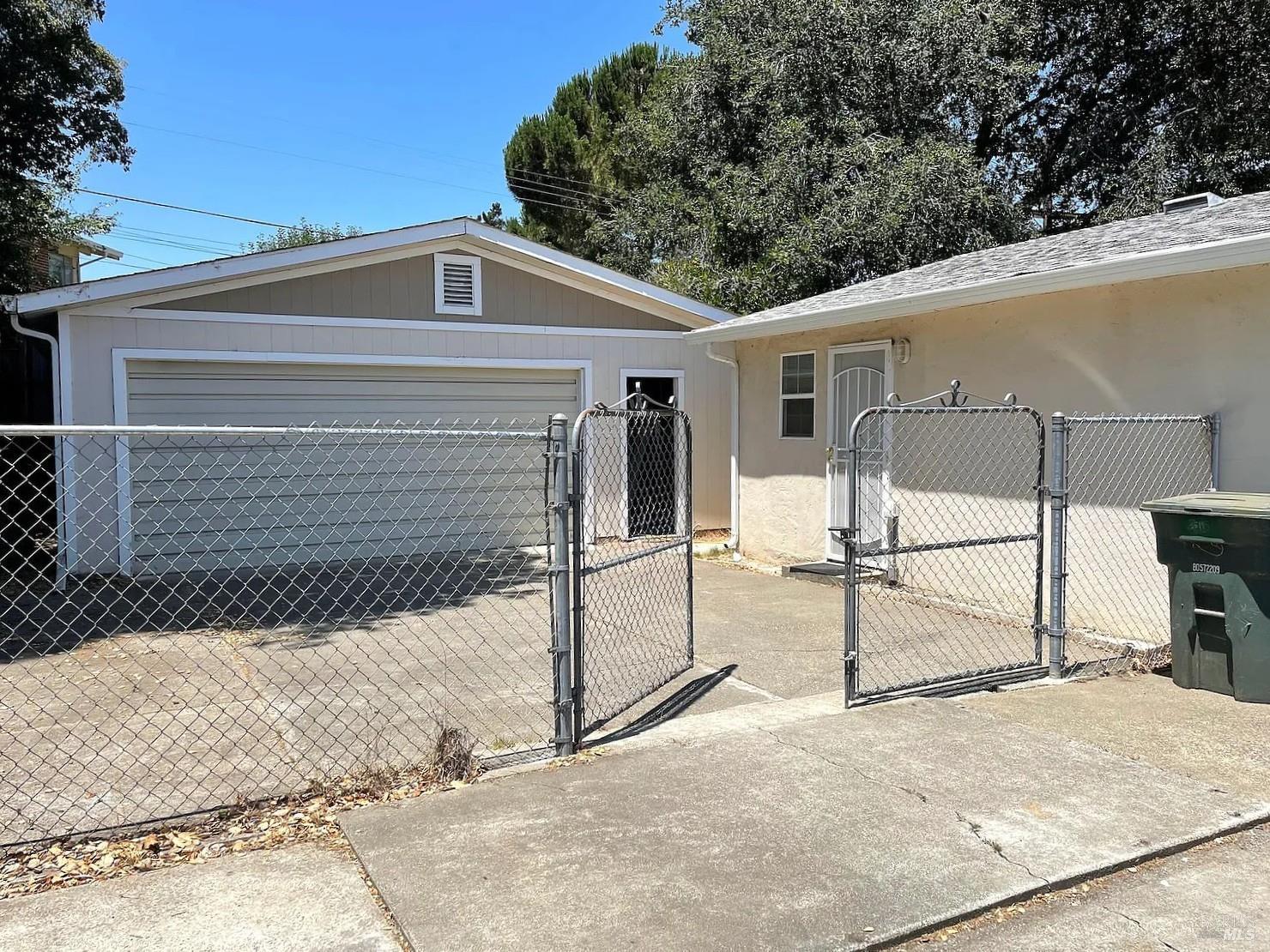 Detail Gallery Image 12 of 17 For 3519 Hazelwood St, Vallejo,  CA 94591 - 3 Beds | 2 Baths