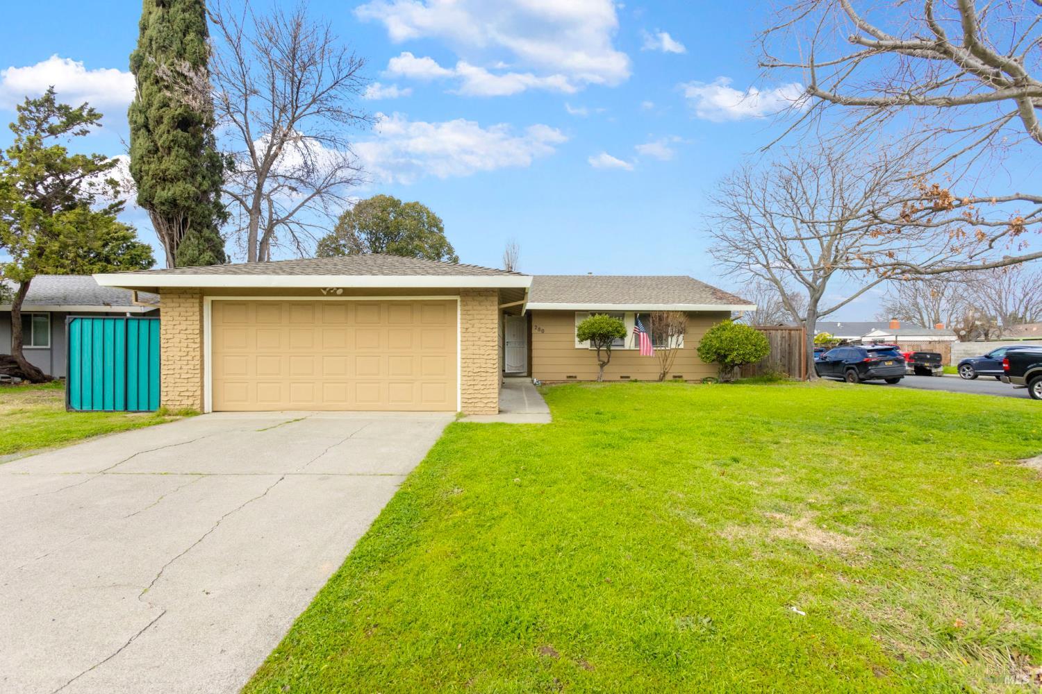 Dahlia Street, Fairfield, California image 3