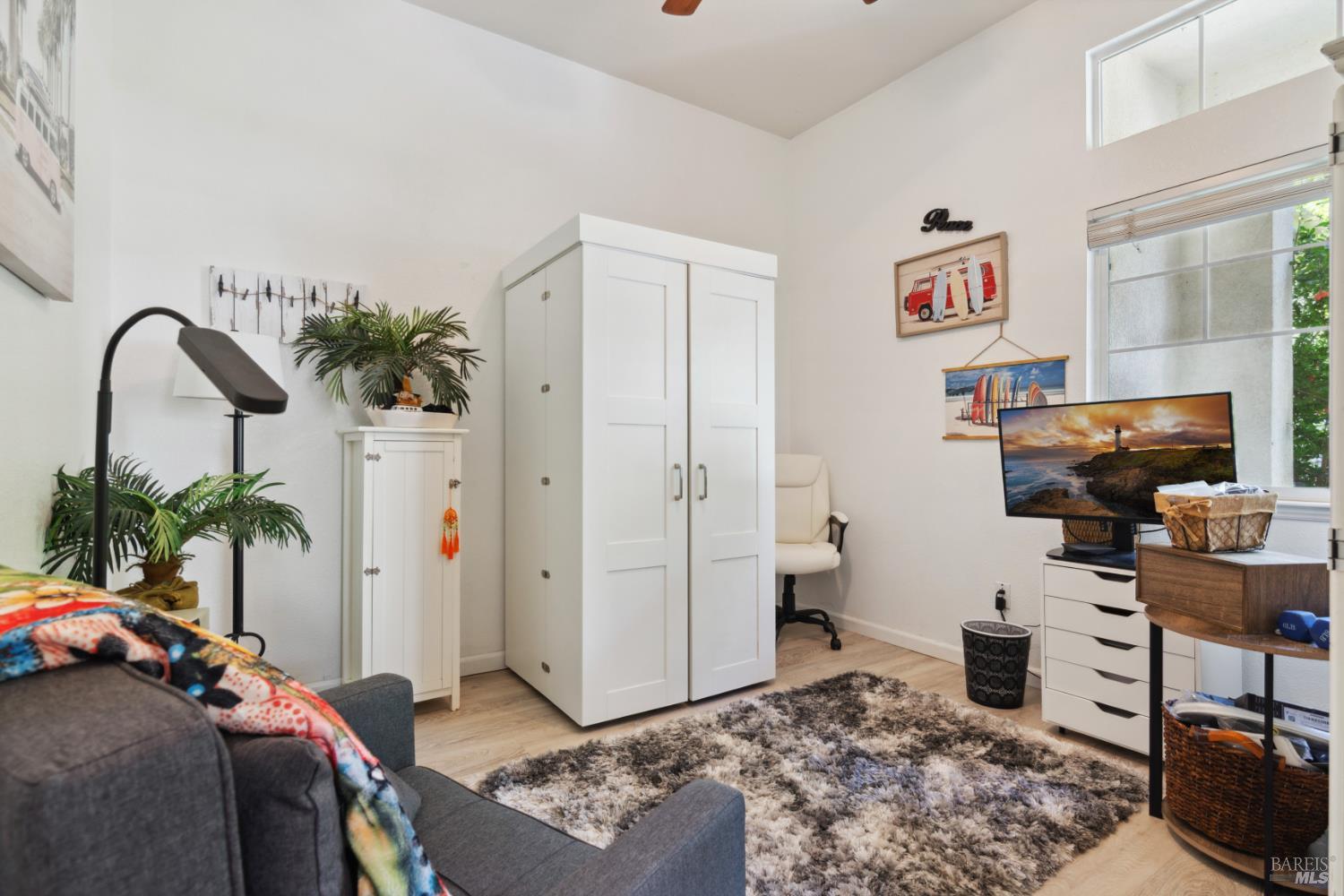 Detail Gallery Image 10 of 67 For 602 Summerset Dr, Rio Vista,  CA 94571 - 3 Beds | 2/1 Baths