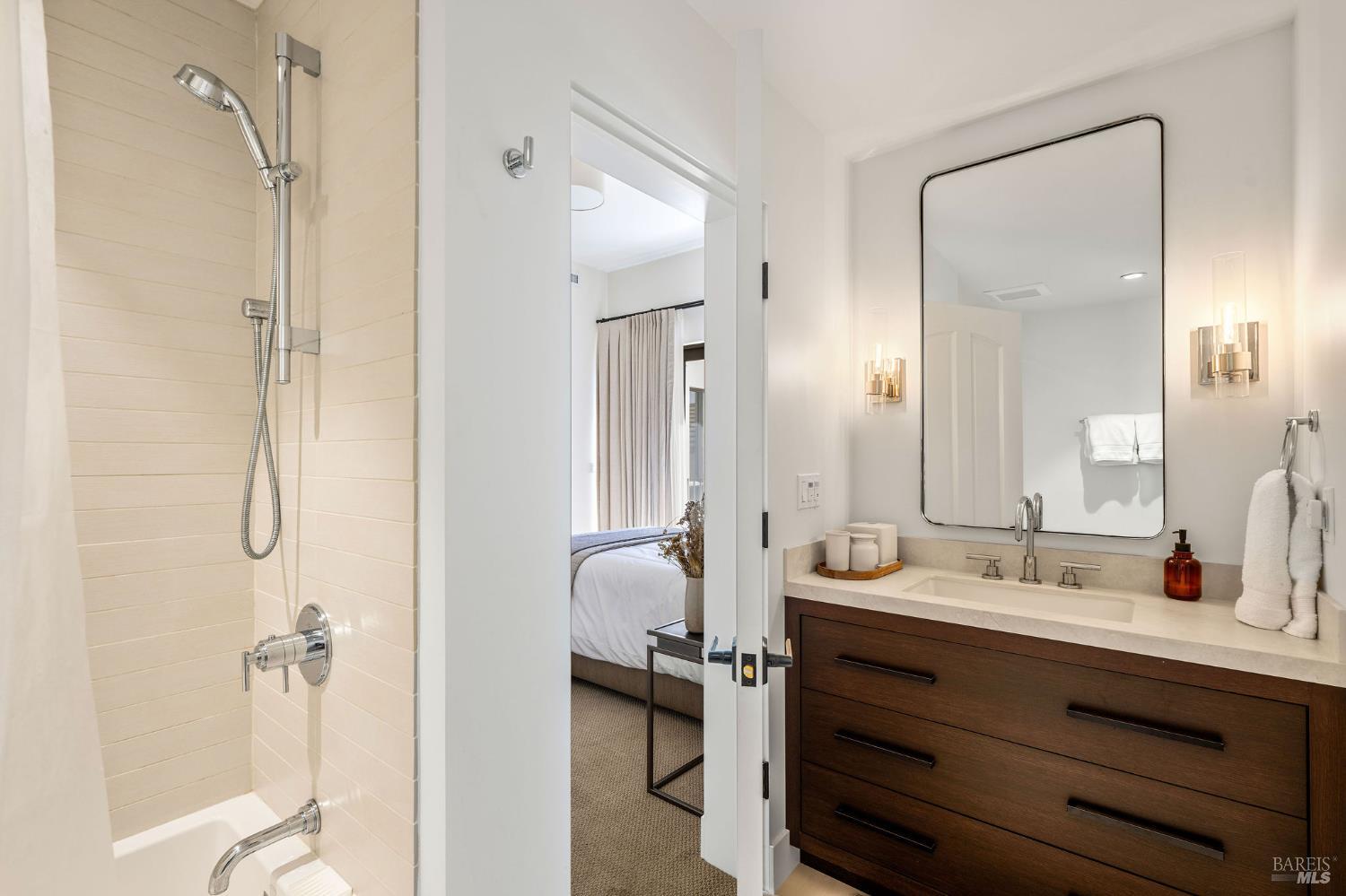 Detail Gallery Image 25 of 45 For 9359 Ladera Rd, Glen Ellen,  CA 95442 - 4 Beds | 5/1 Baths