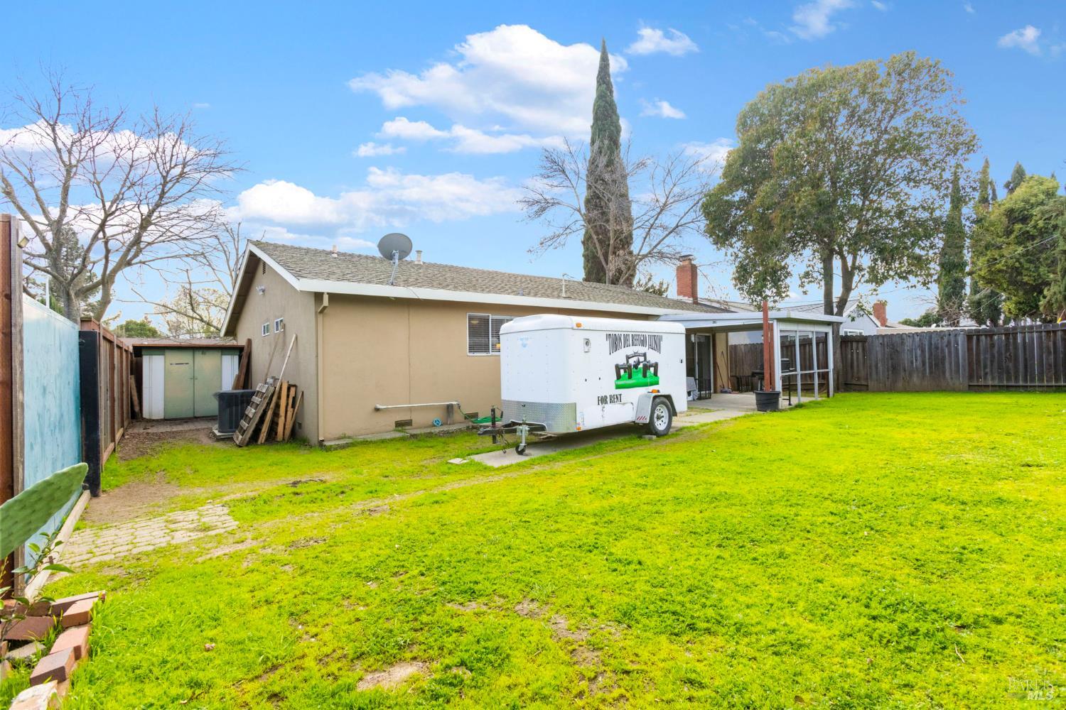 Dahlia Street, Fairfield, California image 22