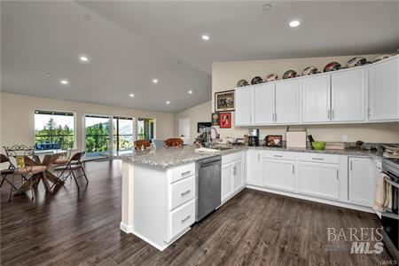 Detail Gallery Image 13 of 39 For 9781 Venturi Dr, Cobb,  CA 95426 - 4 Beds | 2/1 Baths