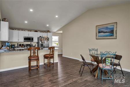 Detail Gallery Image 12 of 39 For 9781 Venturi Dr, Cobb,  CA 95426 - 4 Beds | 2/1 Baths