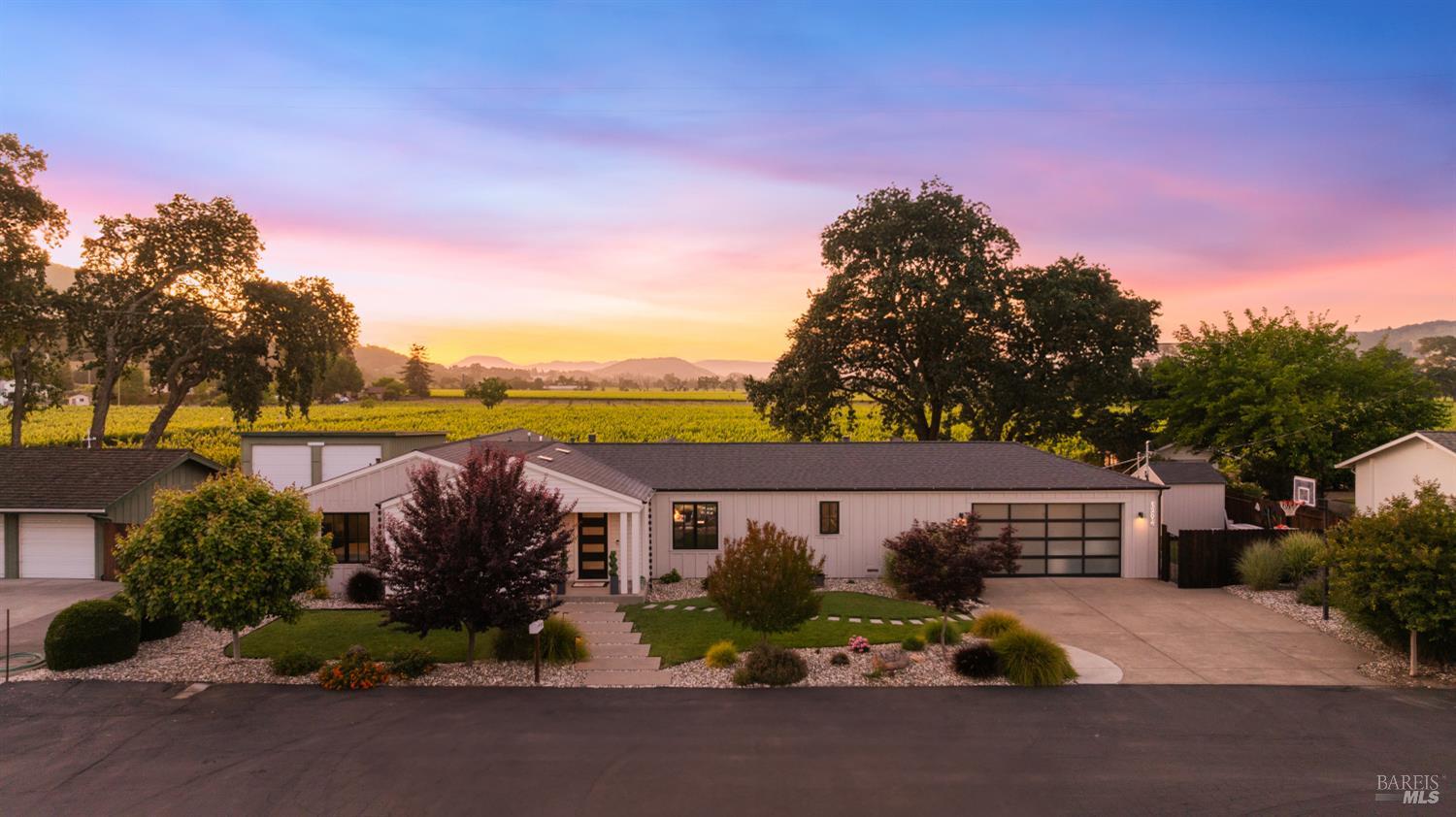 Detail Gallery Image 1 of 1 For 1294 Carrell Ln, Napa,  CA 94558 - 3 Beds | 2/1 Baths