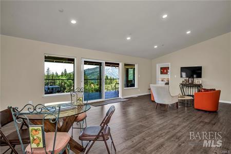 Detail Gallery Image 8 of 39 For 9781 Venturi Dr, Cobb,  CA 95426 - 4 Beds | 2/1 Baths