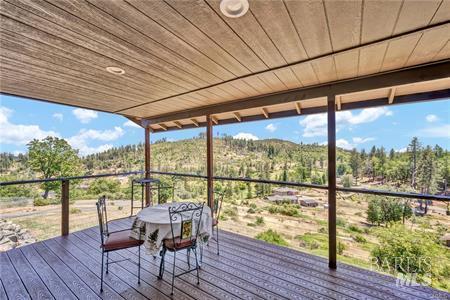 Detail Gallery Image 3 of 39 For 9781 Venturi Dr, Cobb,  CA 95426 - 4 Beds | 2/1 Baths