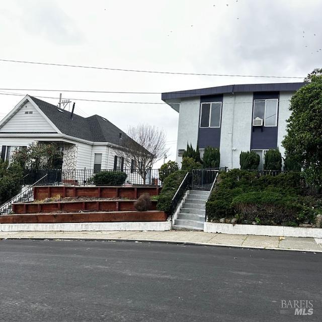 Detail Gallery Image 1 of 29 For 523 Branciforte St, Vallejo,  CA 94590 - 2 Beds | 1 Baths