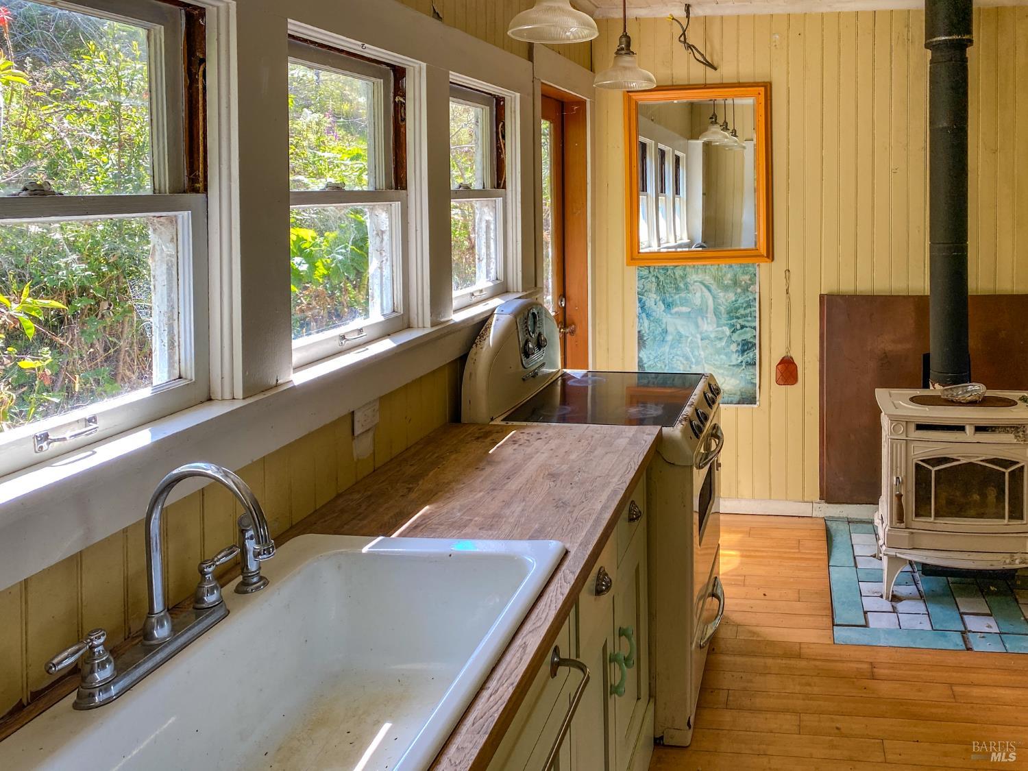 Detail Gallery Image 26 of 54 For 42000 Mountain View Rd, Manchester,  CA 95459 - 1 Beds | 1 Baths
