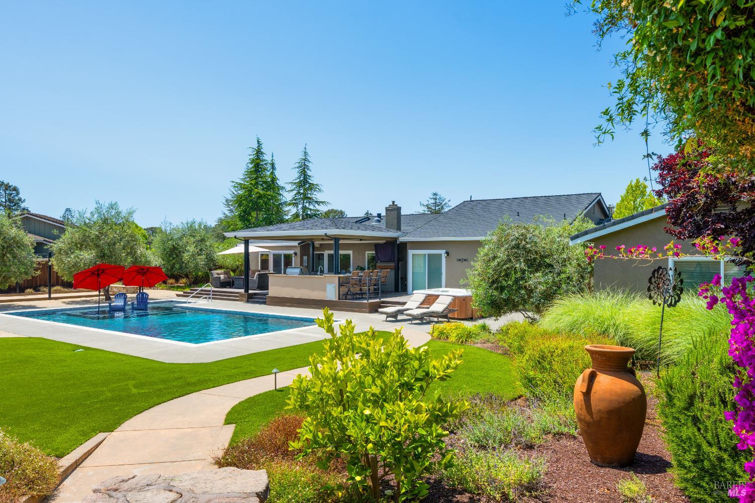 Detail Gallery Image 61 of 74 For 1051 Stonebridge Dr, Napa,  CA 94558 - 4 Beds | 3 Baths