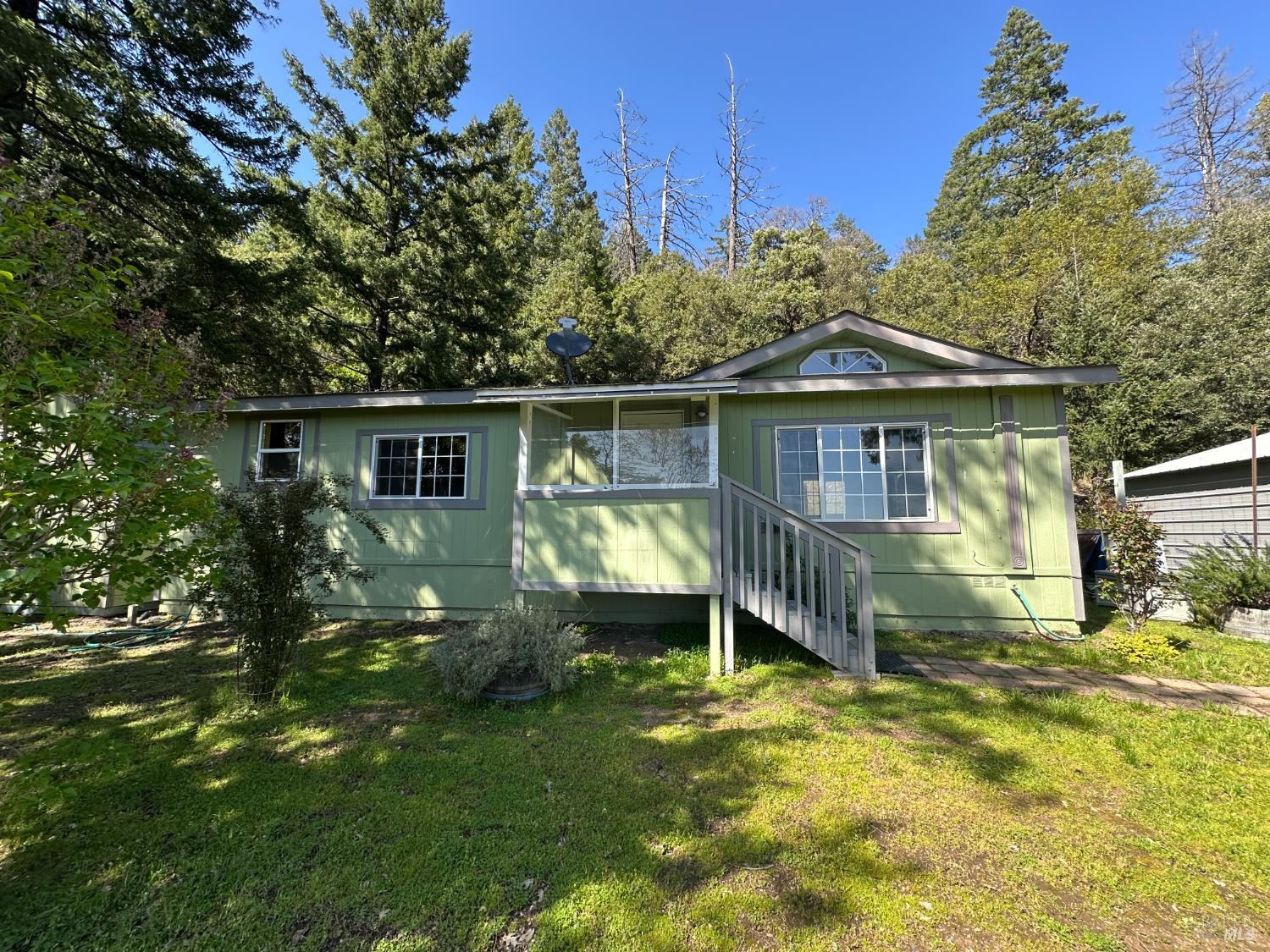 Detail Gallery Image 1 of 36 For 59145 Bell Springs Rd, Laytonville,  CA 95454 - 2 Beds | 2 Baths