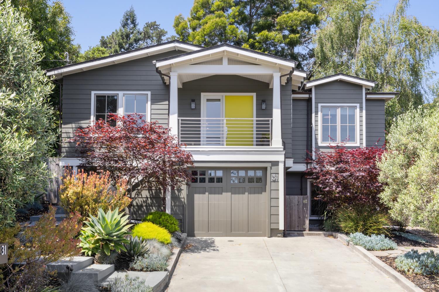 Detail Gallery Image 1 of 1 For 31 Grove Ave, Corte Madera,  CA 94925 - 4 Beds | 3 Baths