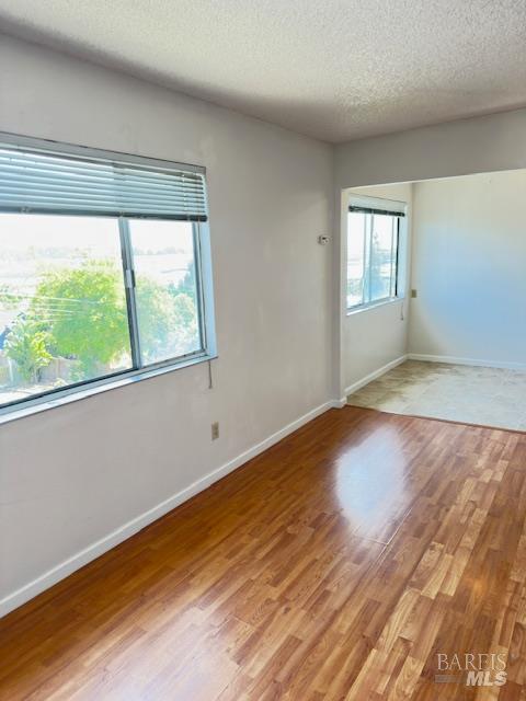 Detail Gallery Image 3 of 29 For 523 Branciforte St, Vallejo,  CA 94590 - 2 Beds | 1 Baths