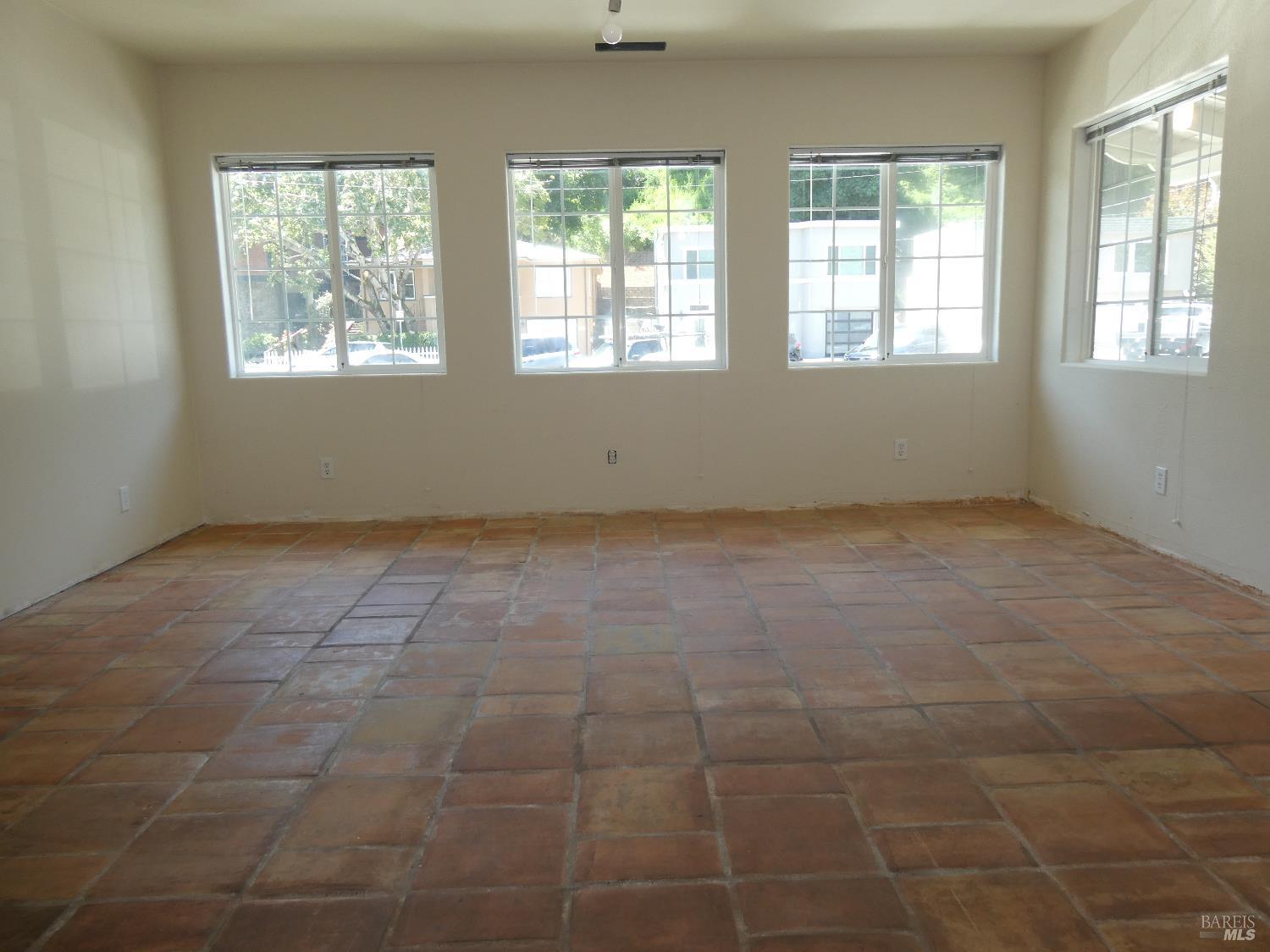 Detail Gallery Image 17 of 17 For 295 Miller Ave, Mill Valley,  CA 94941 - – Beds | – Baths