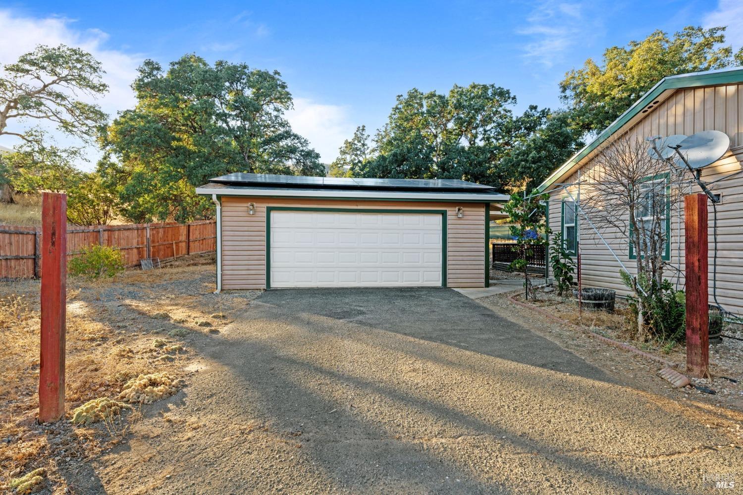 Shasta Road, Clearlake Oaks, California image 5