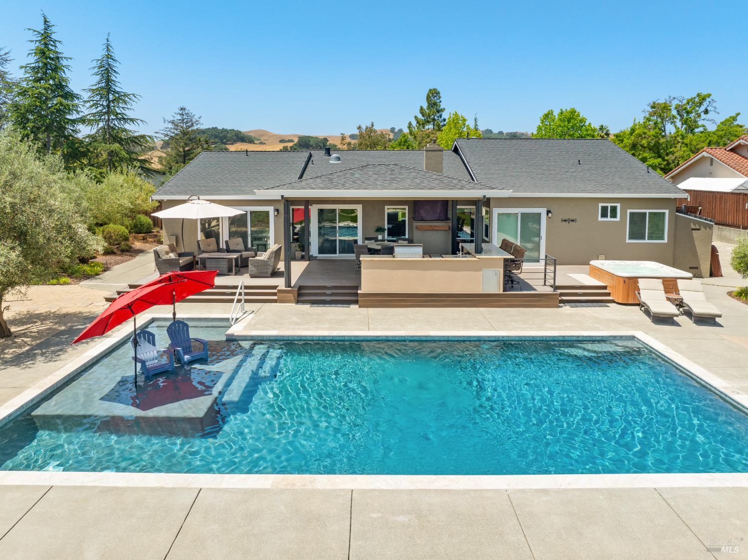 Detail Gallery Image 50 of 74 For 1051 Stonebridge Dr, Napa,  CA 94558 - 4 Beds | 3 Baths