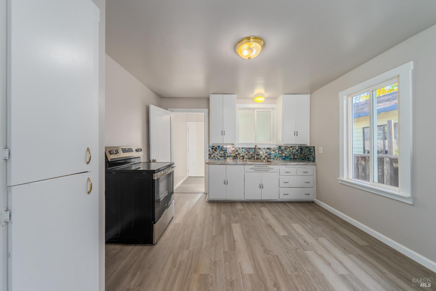 Detail Gallery Image 9 of 40 For 6061 1st Ave, Lucerne,  CA 95458 - 2 Beds | 1 Baths