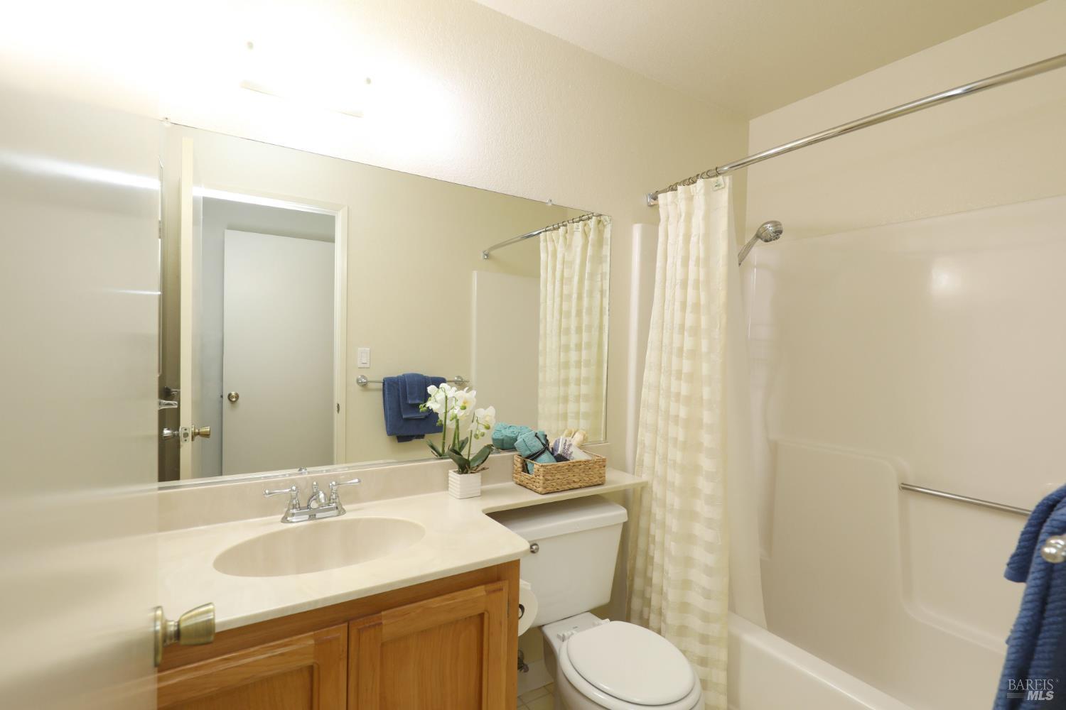 Harvest Lane, Santa Rosa, California image 29