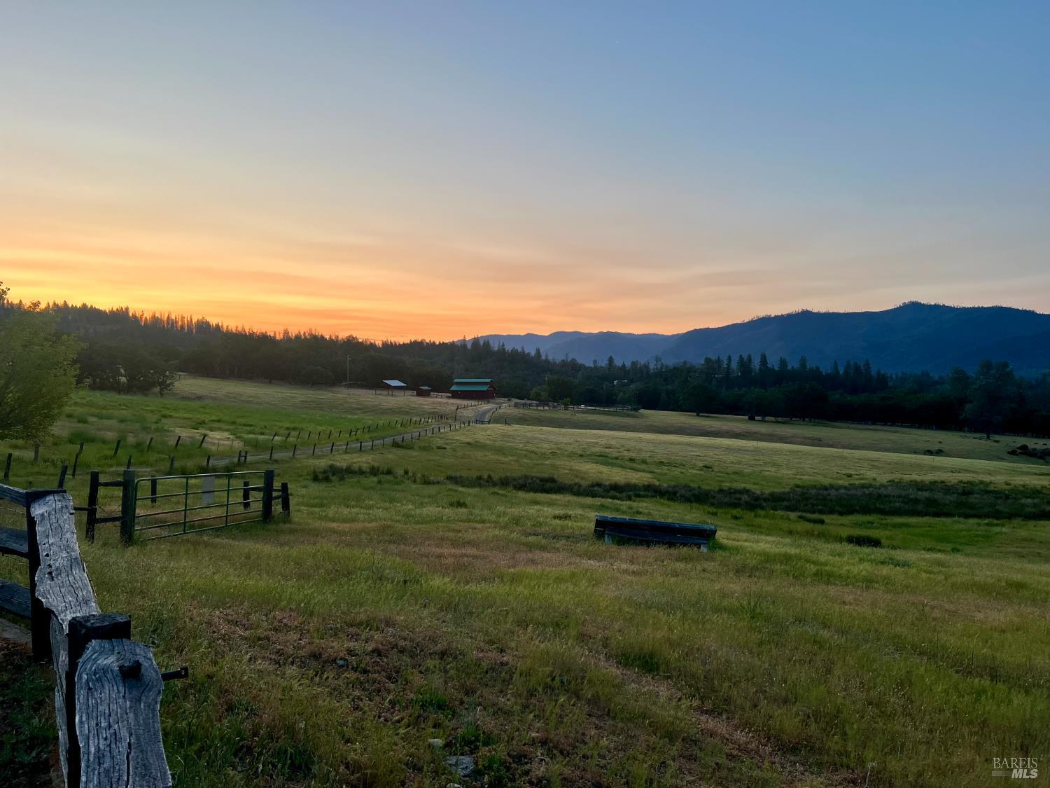 Detail Gallery Image 8 of 57 For 125 Cedar Gulch Rd, Hayfork,  CA 96041 - 2 Beds | 2 Baths