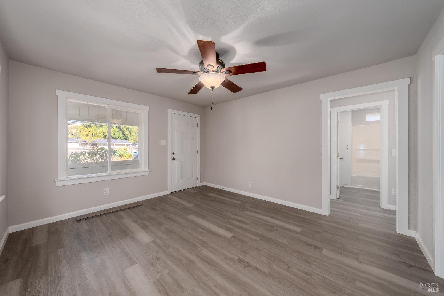 Detail Gallery Image 7 of 40 For 6061 1st Ave, Lucerne,  CA 95458 - 2 Beds | 1 Baths
