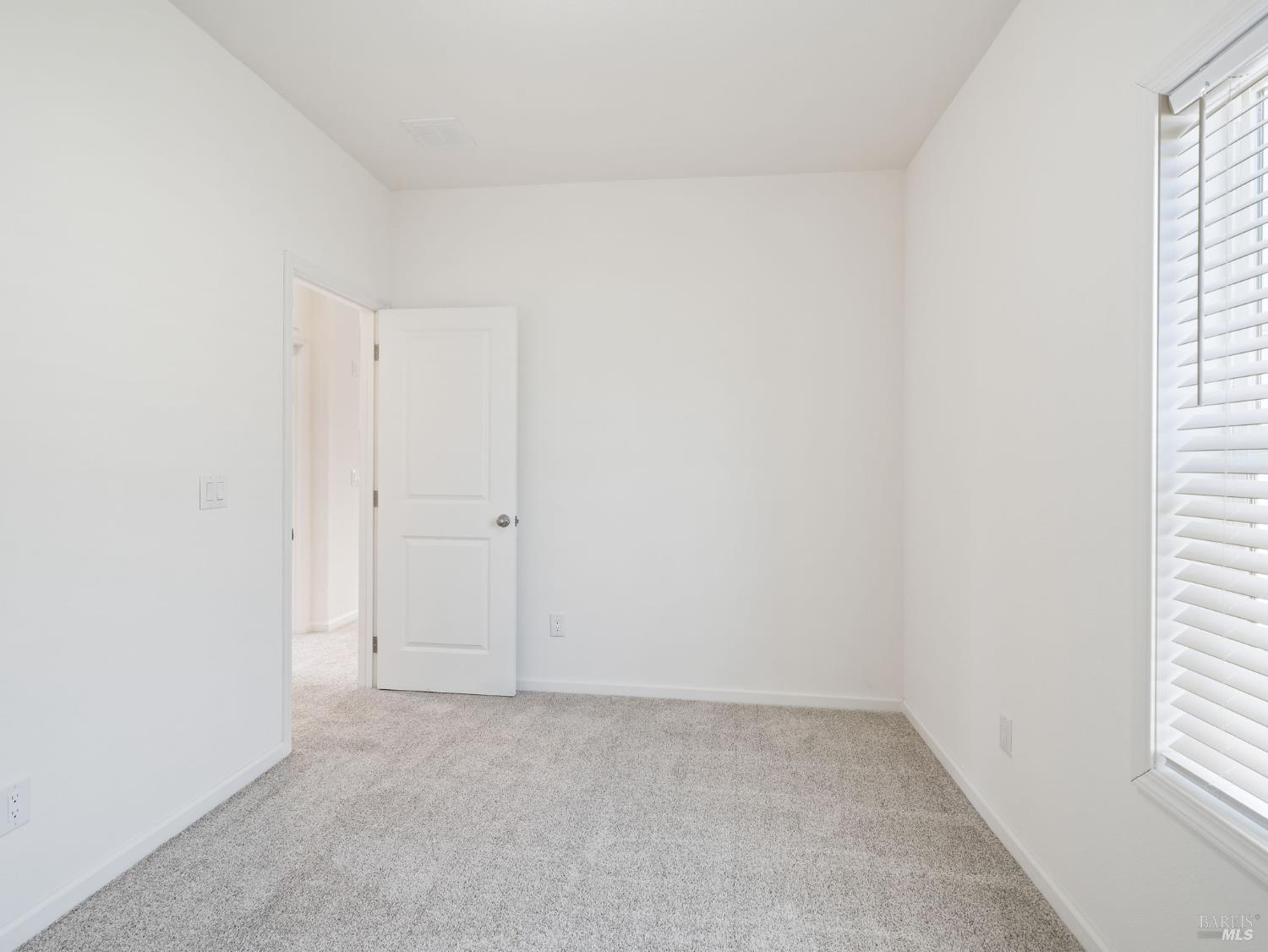 Detail Gallery Image 14 of 35 For 311 Lake Mendocino Dr 9, Ukiah,  CA 95482 - 2 Beds | 1/1 Baths