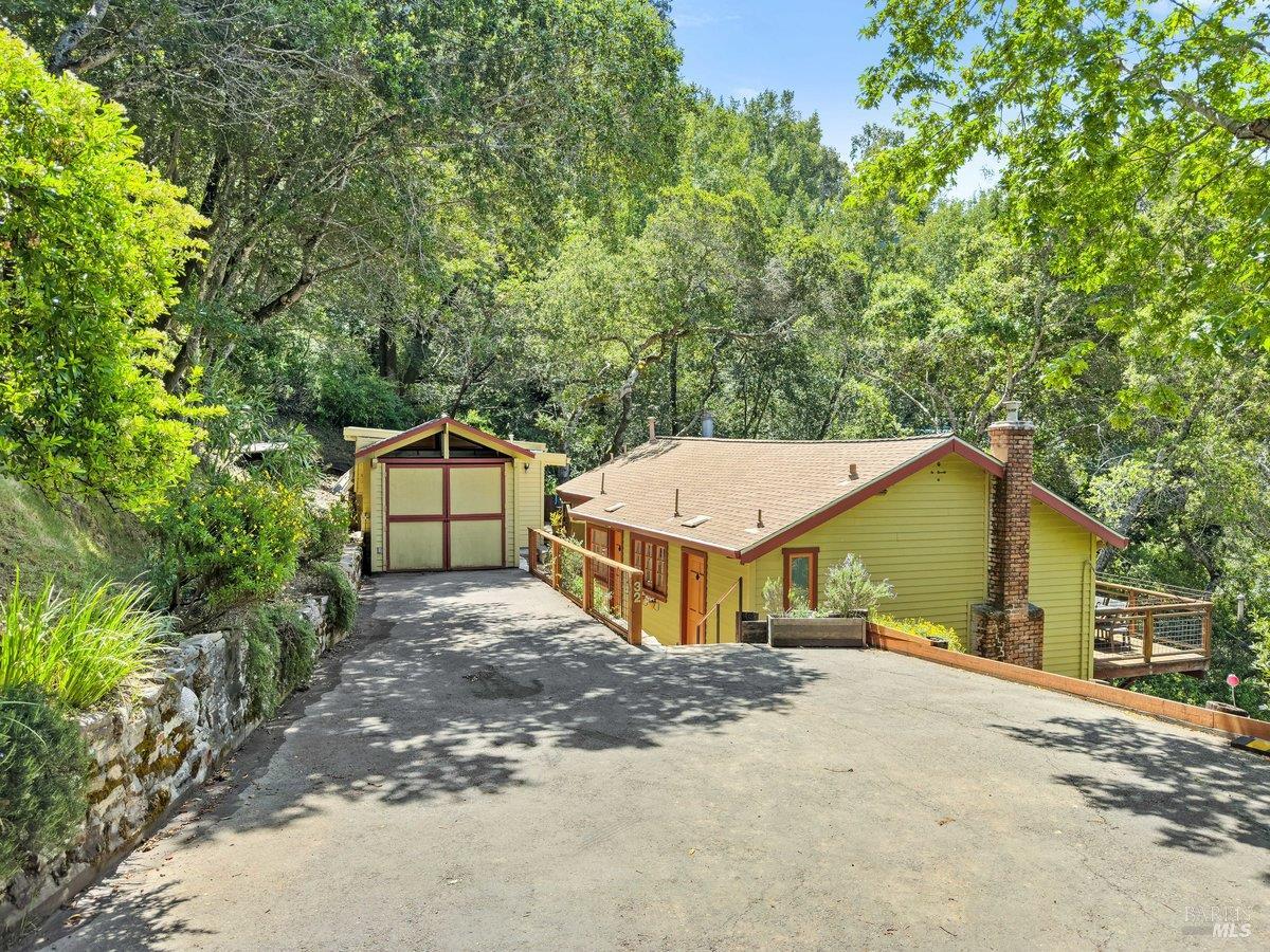 Detail Gallery Image 1 of 1 For 32 Power Ln, Fairfax,  CA 94930 - 3 Beds | 3/1 Baths