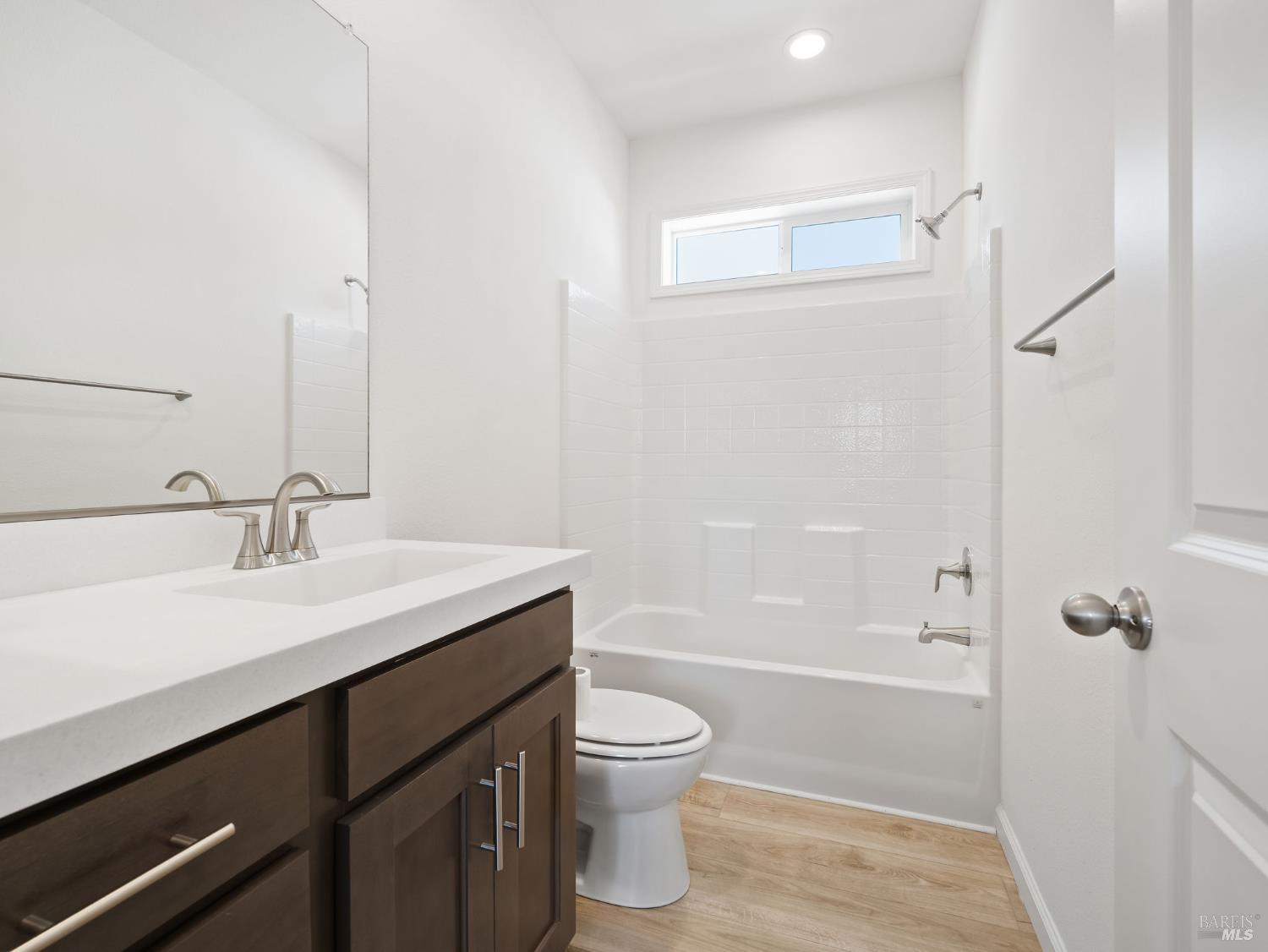 Detail Gallery Image 16 of 35 For 311 Lake Mendocino Dr 9, Ukiah,  CA 95482 - 2 Beds | 1/1 Baths
