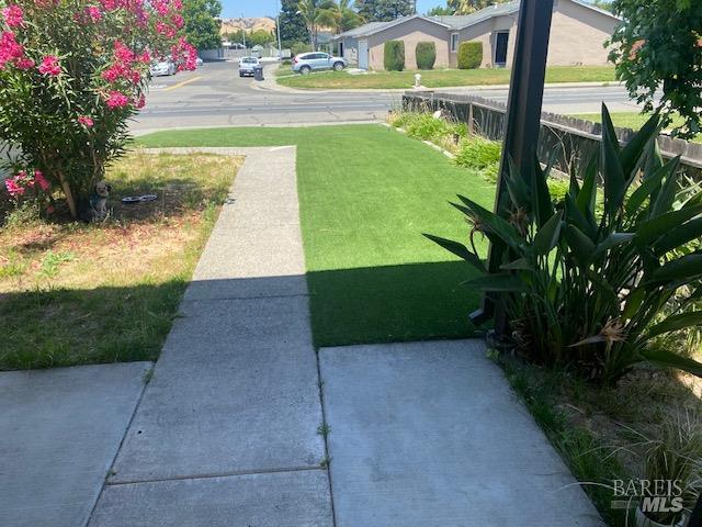 Detail Gallery Image 18 of 19 For 937 Pacific Ave, Fairfield,  CA 94533 - 4 Beds | 1/1 Baths