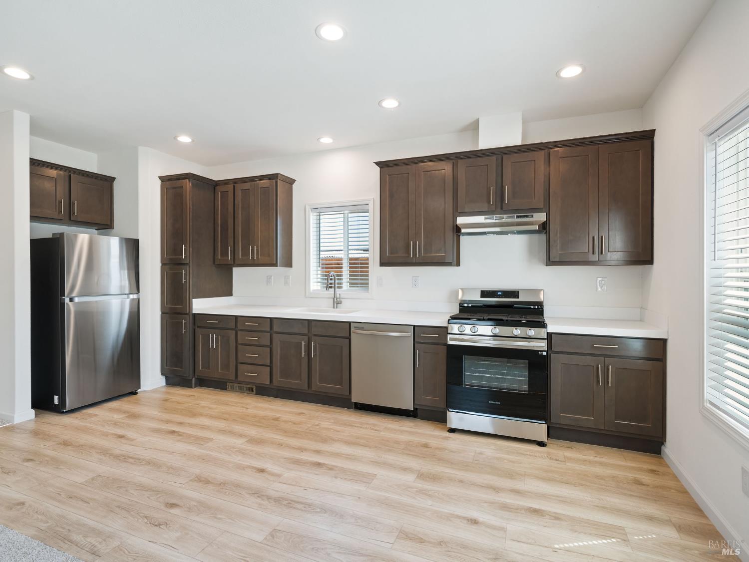 Detail Gallery Image 18 of 35 For 311 Lake Mendocino Dr 9, Ukiah,  CA 95482 - 2 Beds | 1/1 Baths