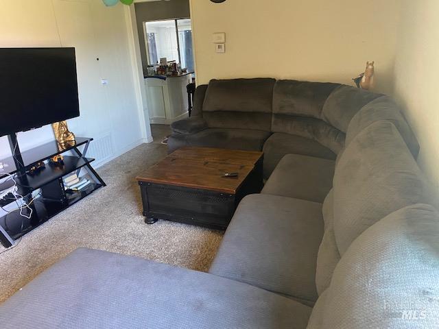 Detail Gallery Image 10 of 19 For 937 Pacific Ave, Fairfield,  CA 94533 - 4 Beds | 1/1 Baths