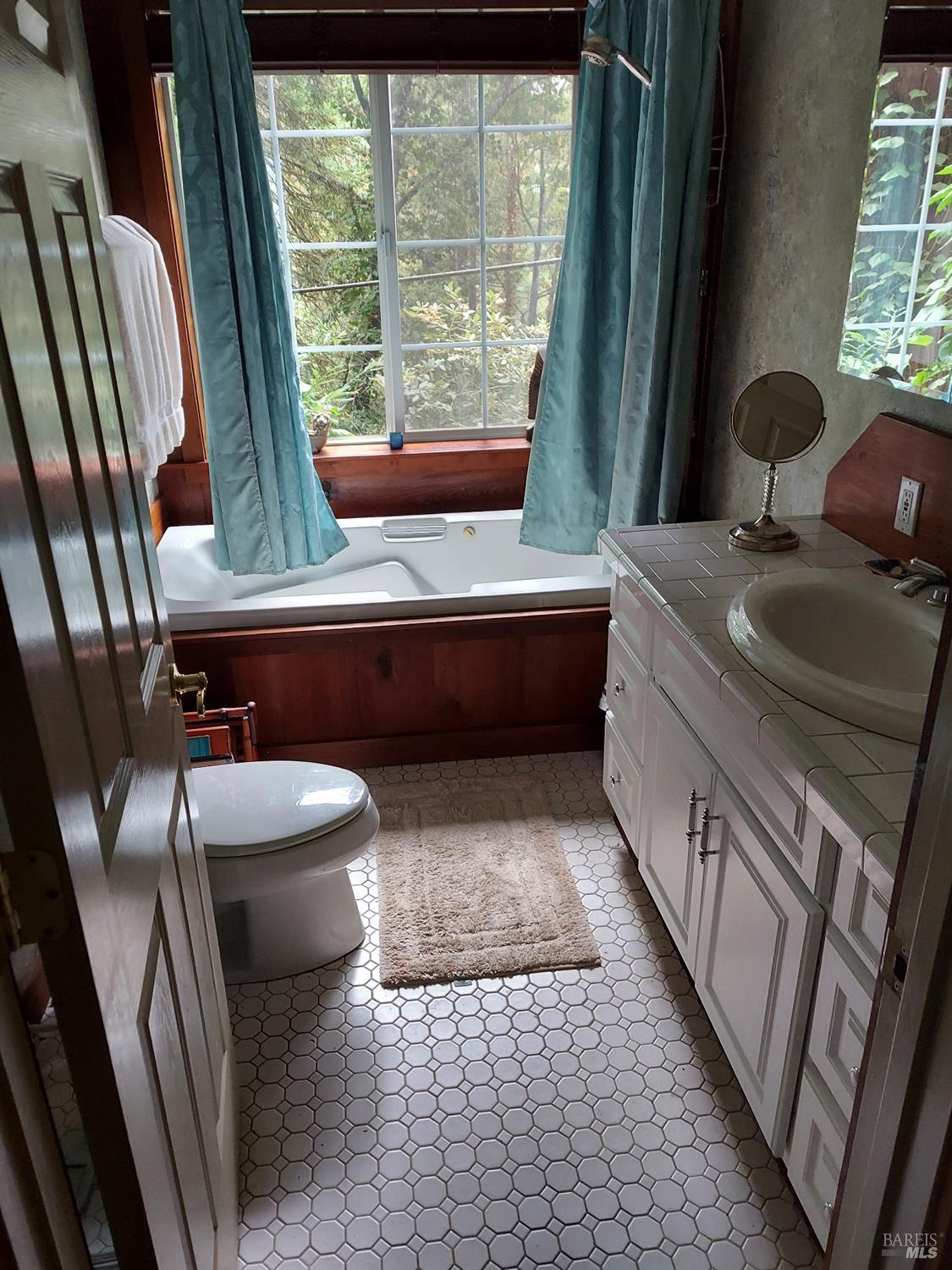 Detail Gallery Image 5 of 8 For 14768 Eagles Nest Rd, Guerneville,  CA 95446 - 1 Beds | 1 Baths