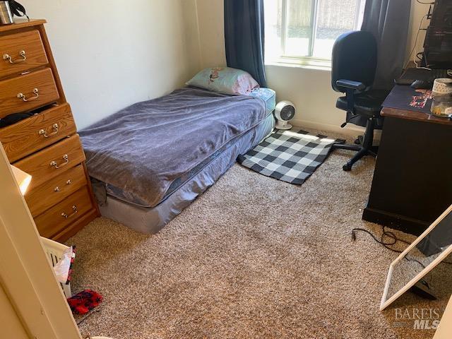 Detail Gallery Image 9 of 19 For 937 Pacific Ave, Fairfield,  CA 94533 - 4 Beds | 1/1 Baths