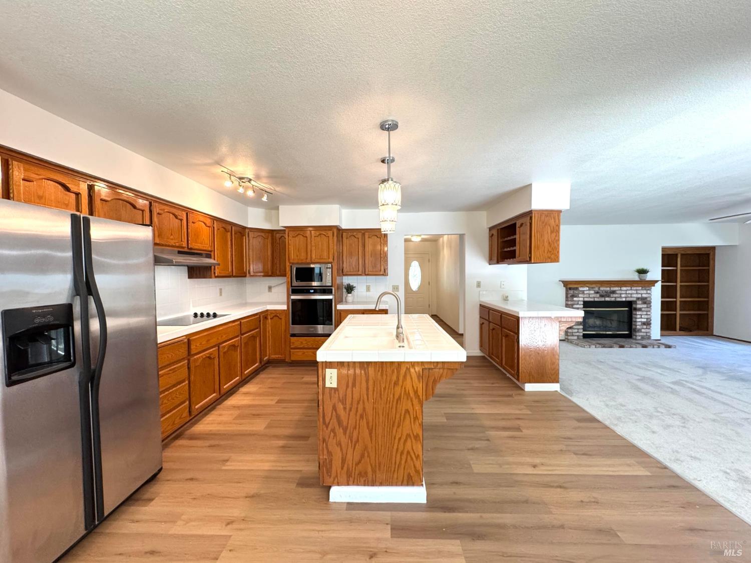 Oakwood Drive, Fairfield, California image 8