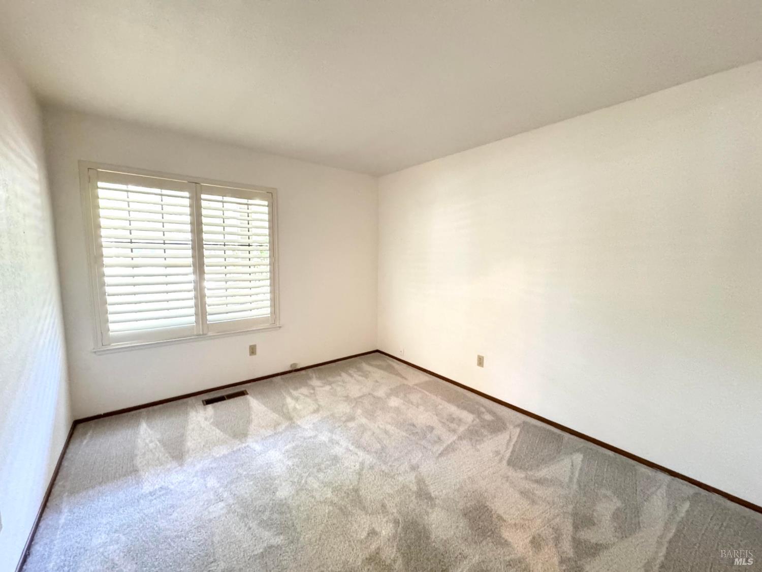 Oakwood Drive, Fairfield, California image 16