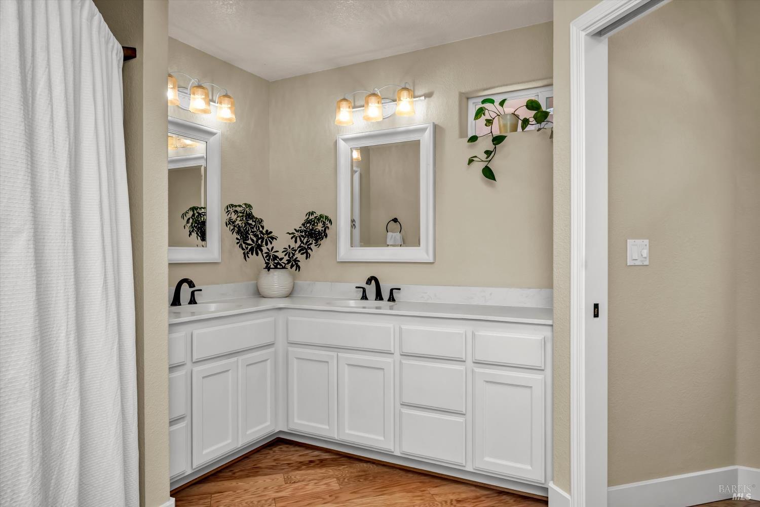 Detail Gallery Image 15 of 37 For 21425 Valley Oak Dr, Middletown,  CA 95461 - 3 Beds | 2/1 Baths