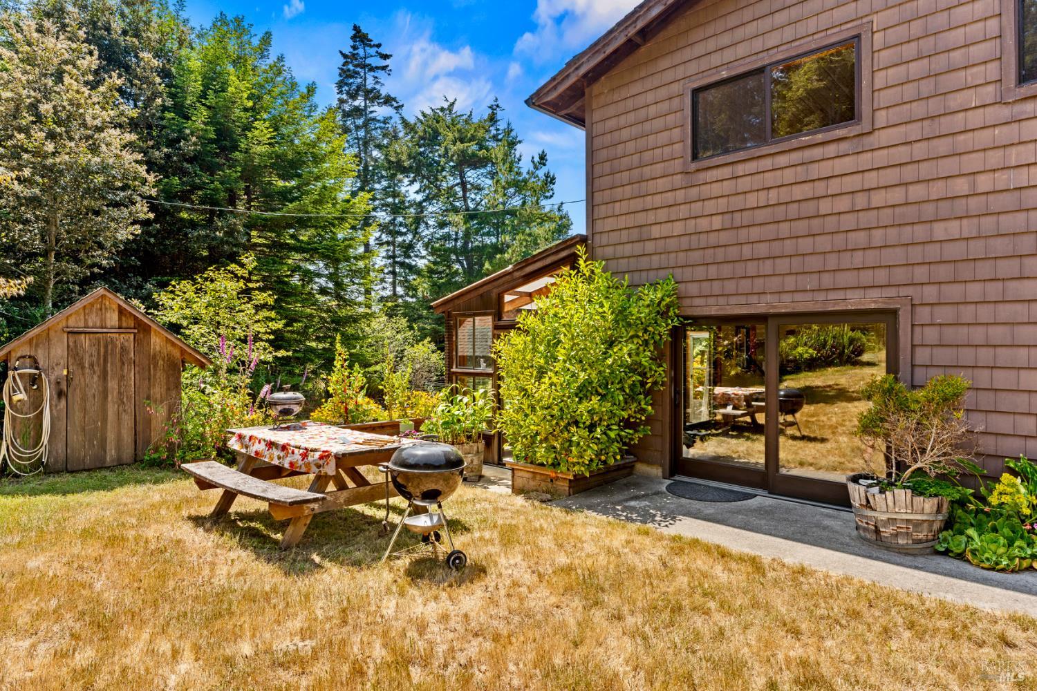 Detail Gallery Image 37 of 38 For 32800 Sutliff Ln, Fort Bragg,  CA 95437 - 2 Beds | 2 Baths