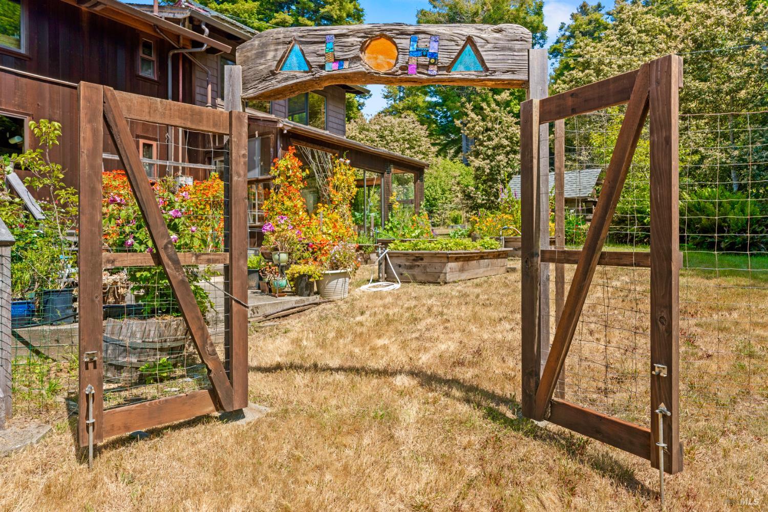 Detail Gallery Image 27 of 38 For 32800 Sutliff Ln, Fort Bragg,  CA 95437 - 2 Beds | 2 Baths