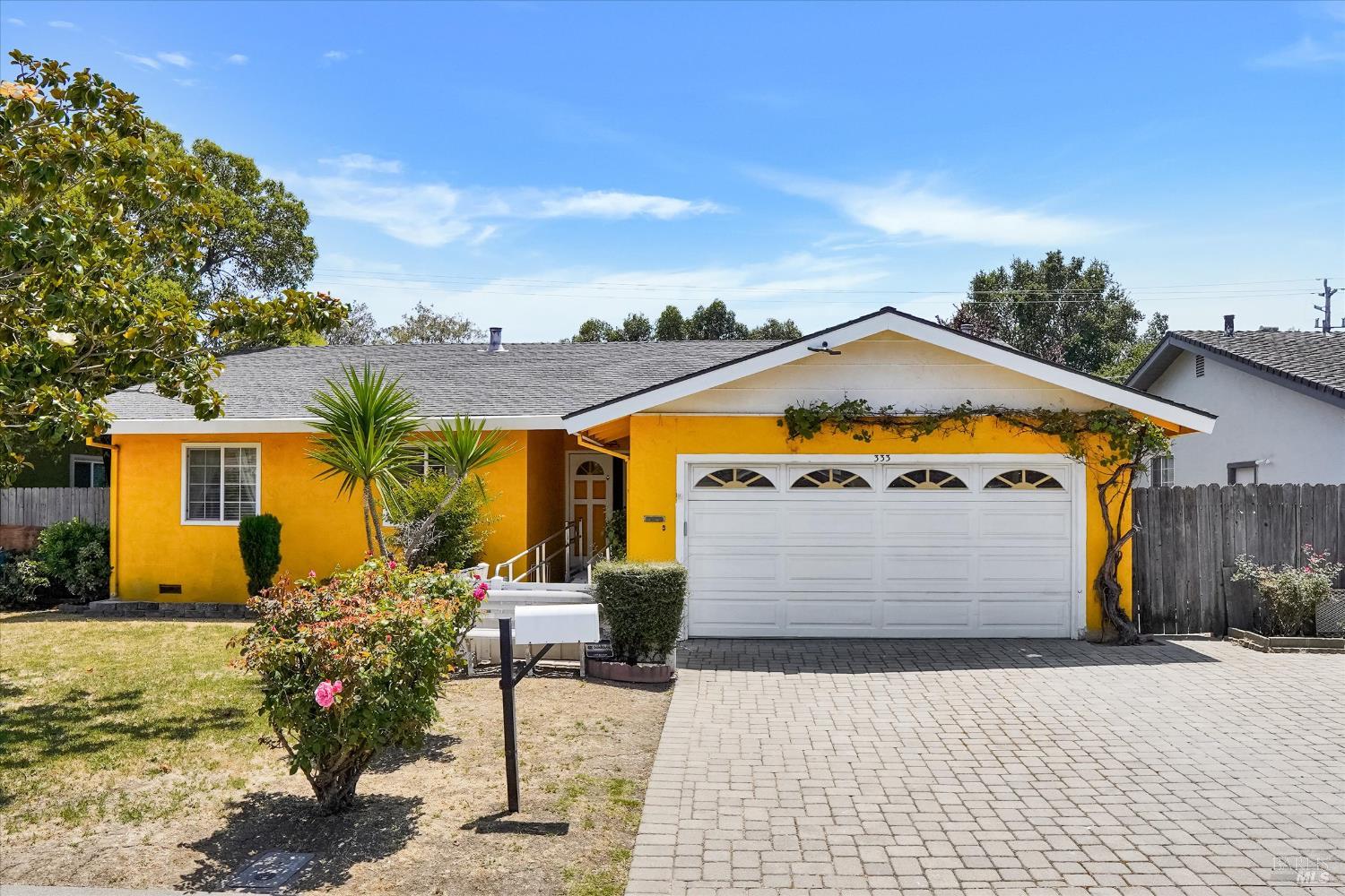 Dahlia Street, Fairfield, California image 2