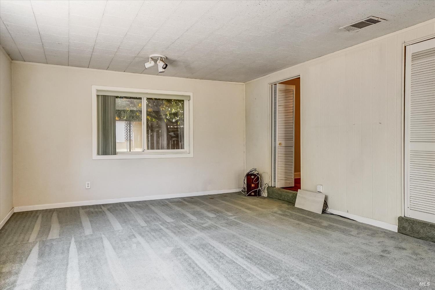 Dahlia Street, Fairfield, California image 19