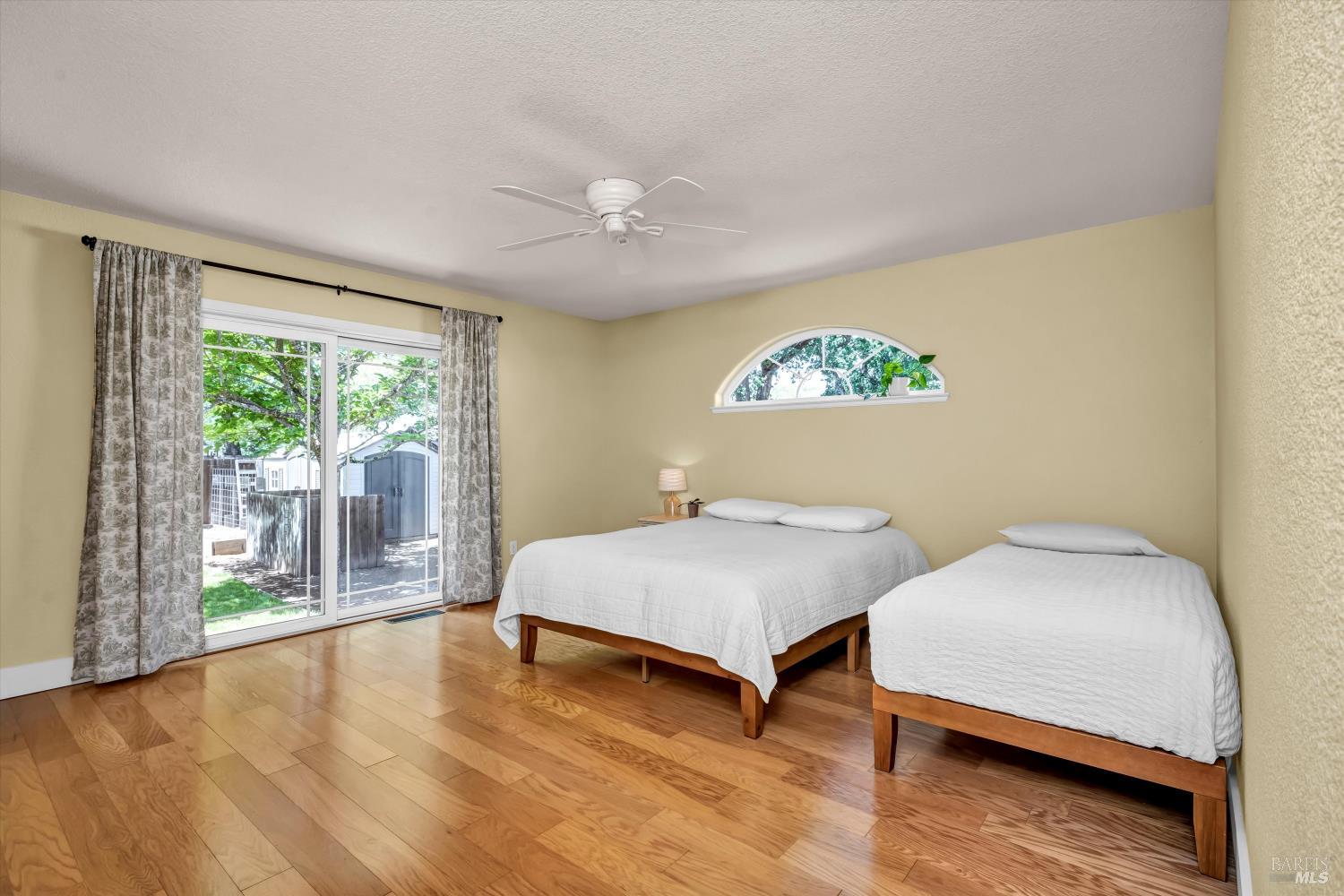 Detail Gallery Image 12 of 37 For 21425 Valley Oak Dr, Middletown,  CA 95461 - 3 Beds | 2/1 Baths