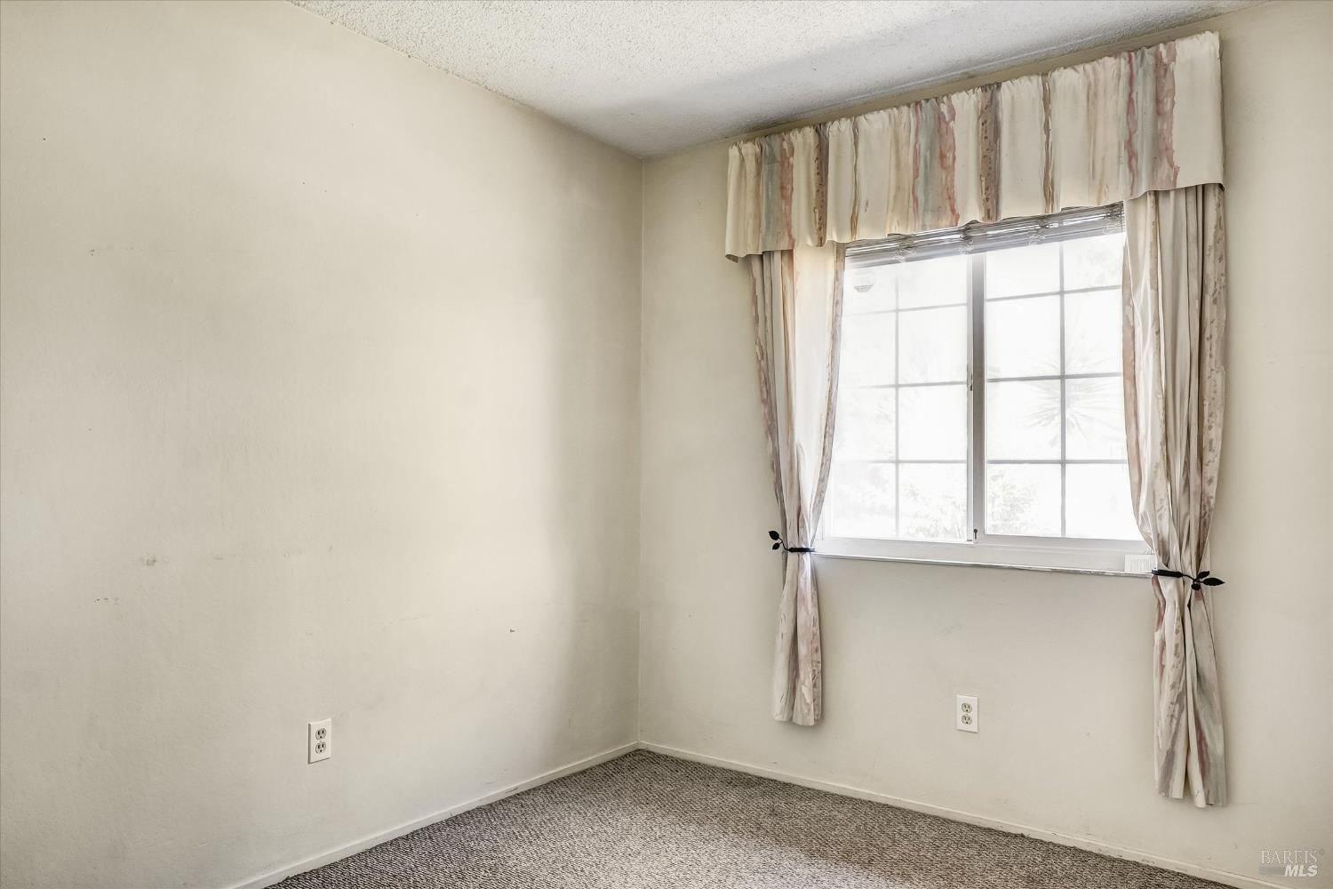 Dahlia Street, Fairfield, California image 34