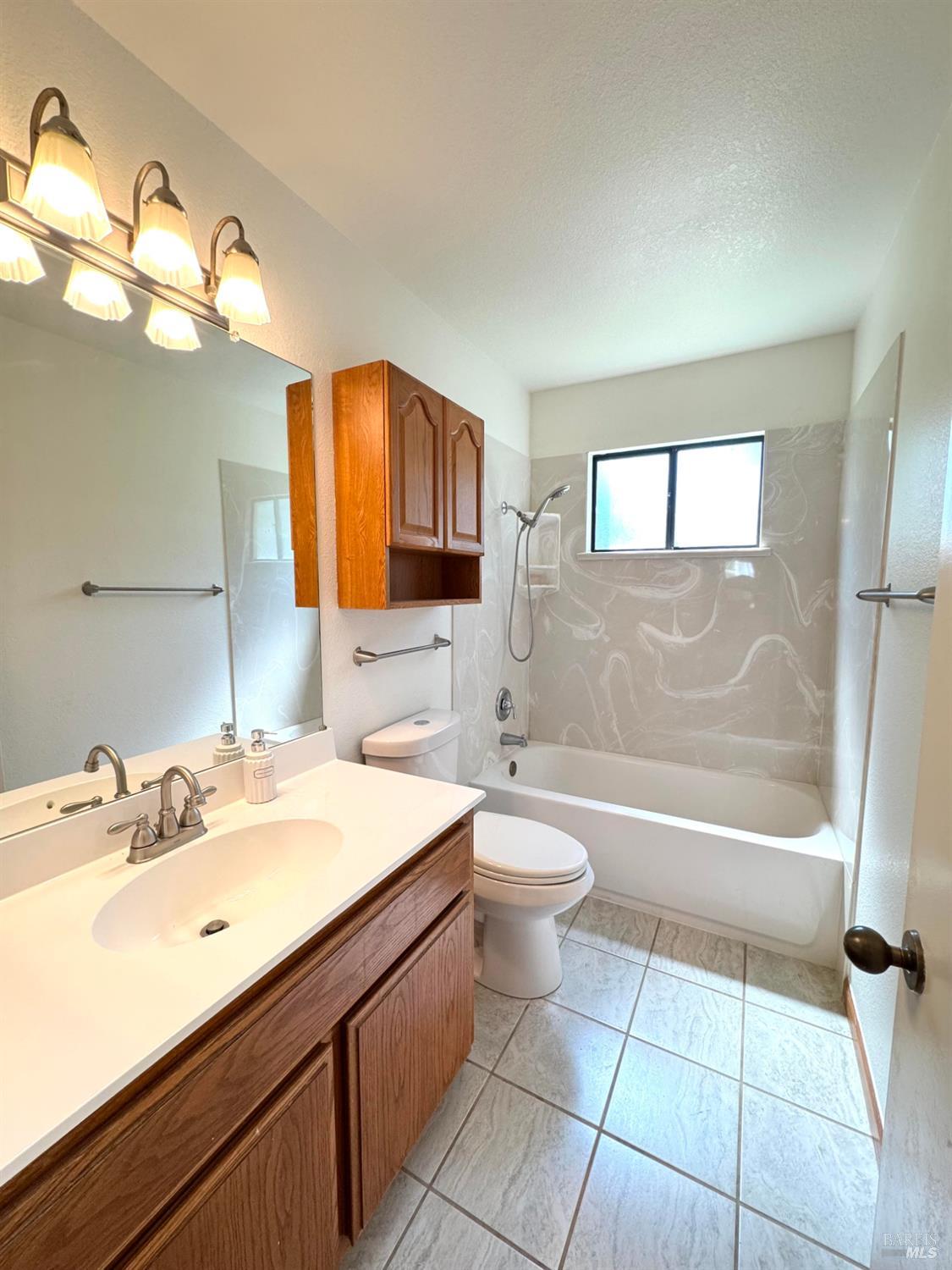 Oakwood Drive, Fairfield, California image 18