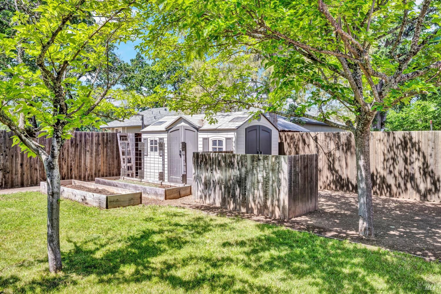 Detail Gallery Image 27 of 37 For 21425 Valley Oak Dr, Middletown,  CA 95461 - 3 Beds | 2/1 Baths