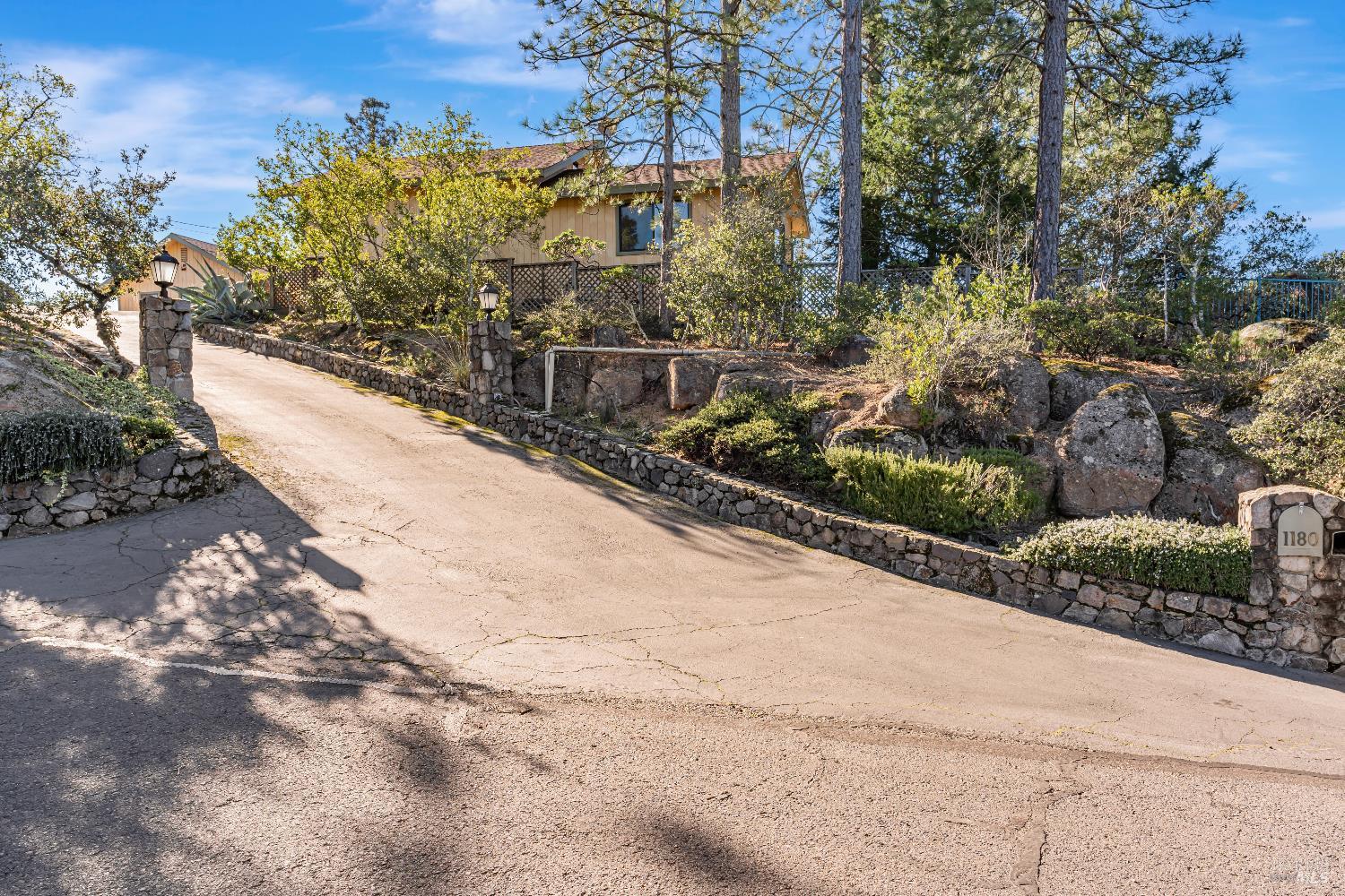 Detail Gallery Image 30 of 40 For 1180 Crestmont Dr, Angwin,  CA 94508 - 4 Beds | 3 Baths