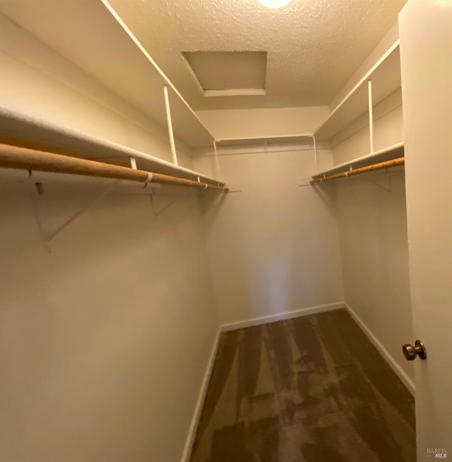 Detail Gallery Image 9 of 11 For 130 Quietwood Dr, Vacaville,  CA 95688 - 3 Beds | 2 Baths