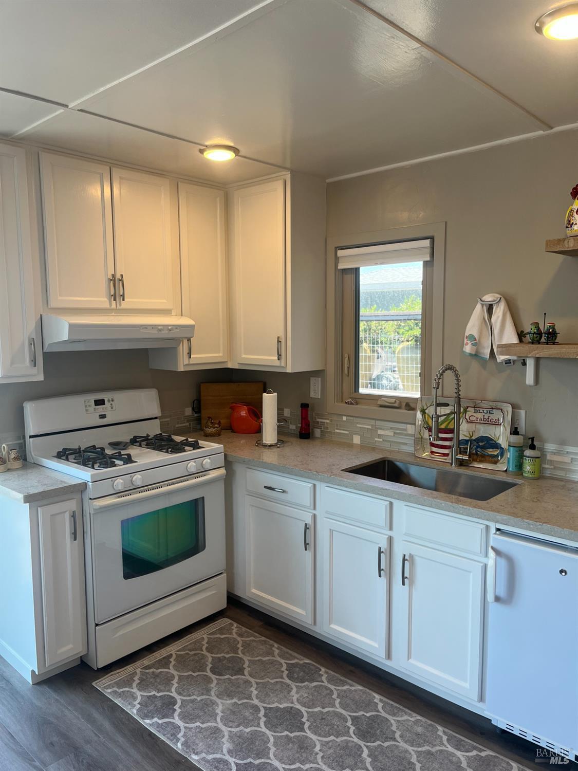 Sandy Beach Road, Vallejo, California image 32