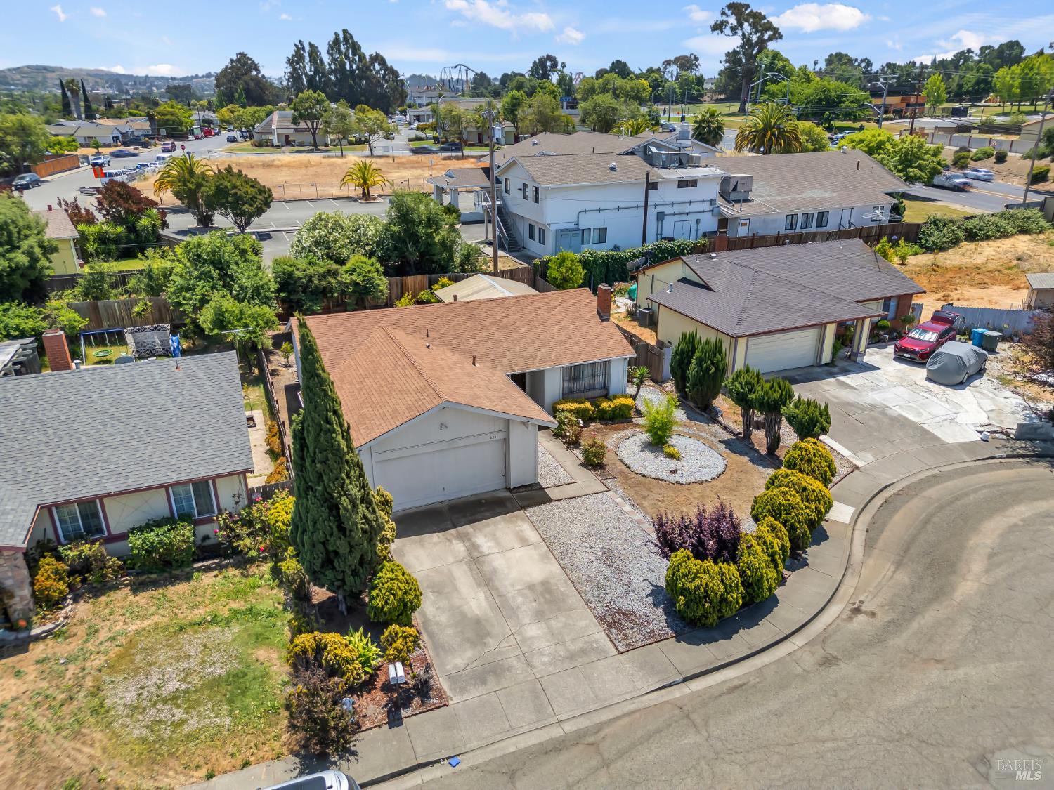 Evelyn Circle, Vallejo, California image 23